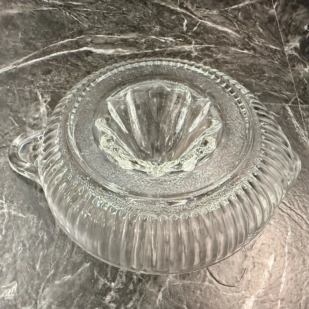 Glass Ribbed Citrus Juicer